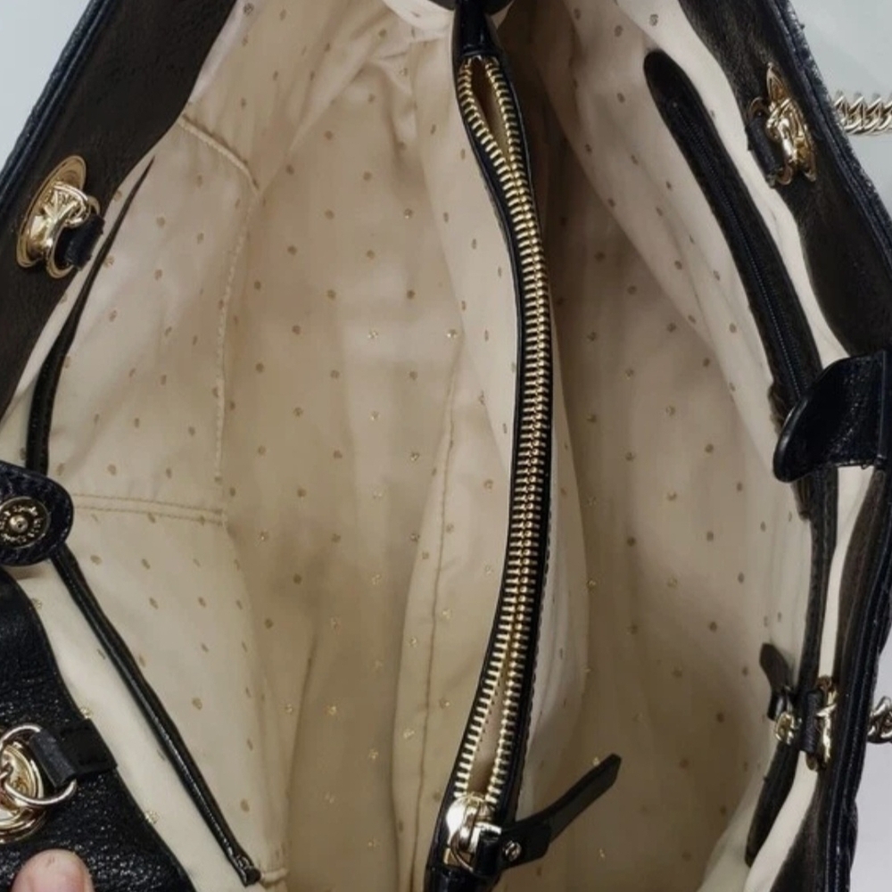 Elegant Black Leather Handbag